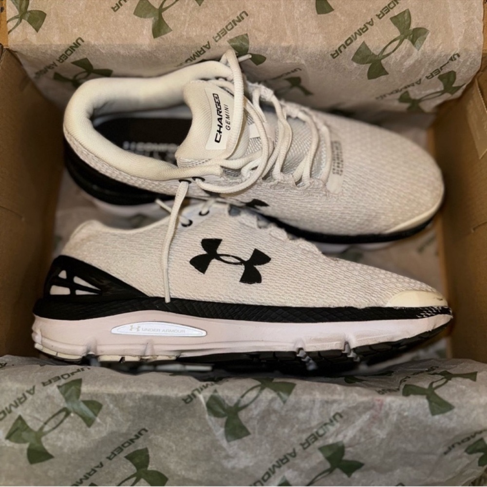 UNDER ARMOUR Charged Gemini 2020 NM Running Shoe Sz: 8 Mens. Comes w/Box - Picture 5 of 13